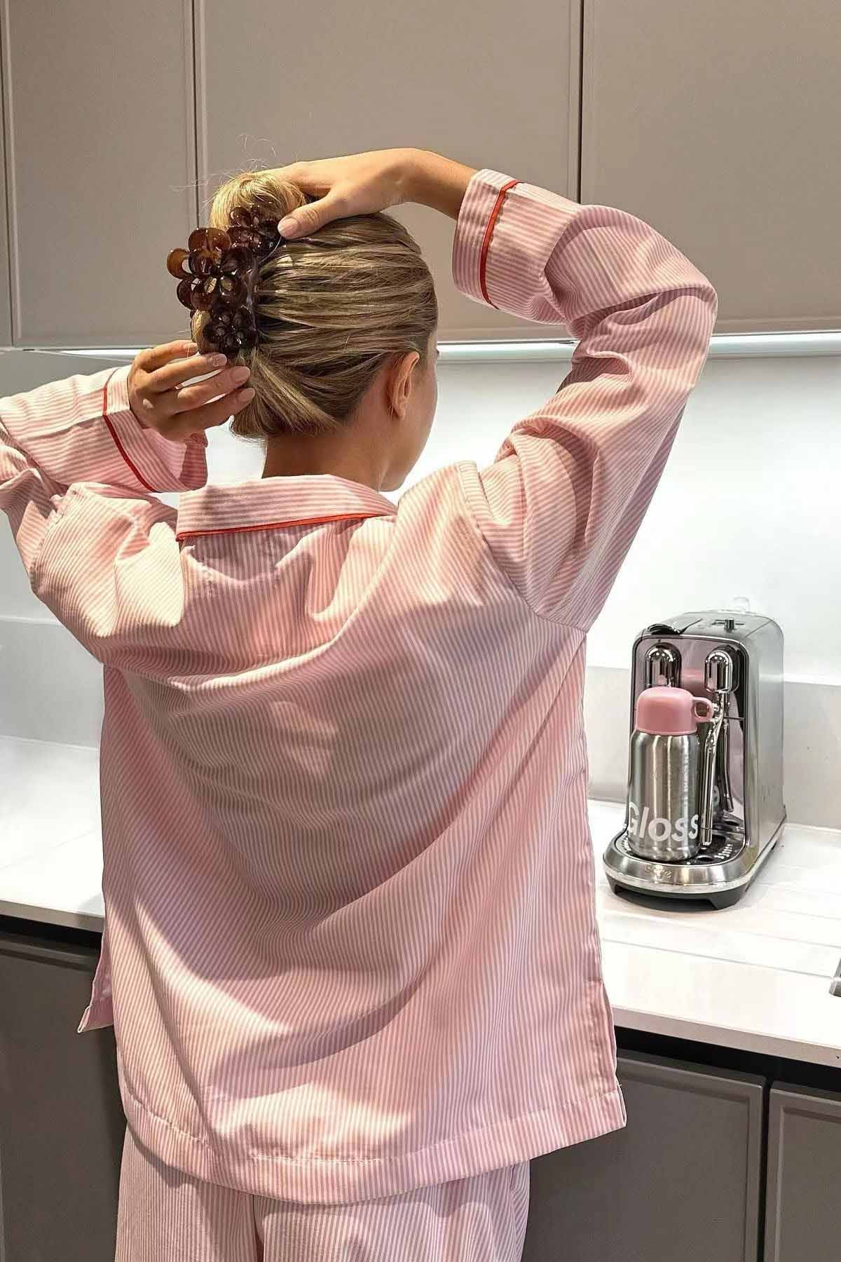 Comfortable Ladies' Pyjama Set Two-Piece with Hearts Buttons