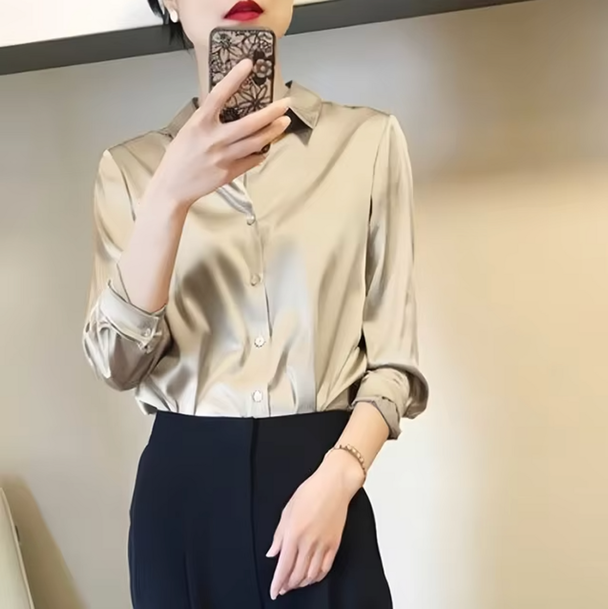 Women's Chic Long Sleeve Blouse for an Elegant Fit