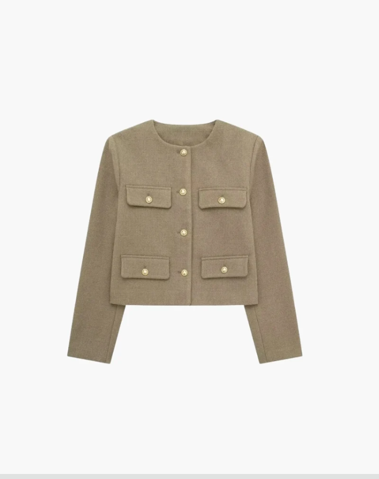 Blazer corto da donna con bottoni dorati e tasche con patta