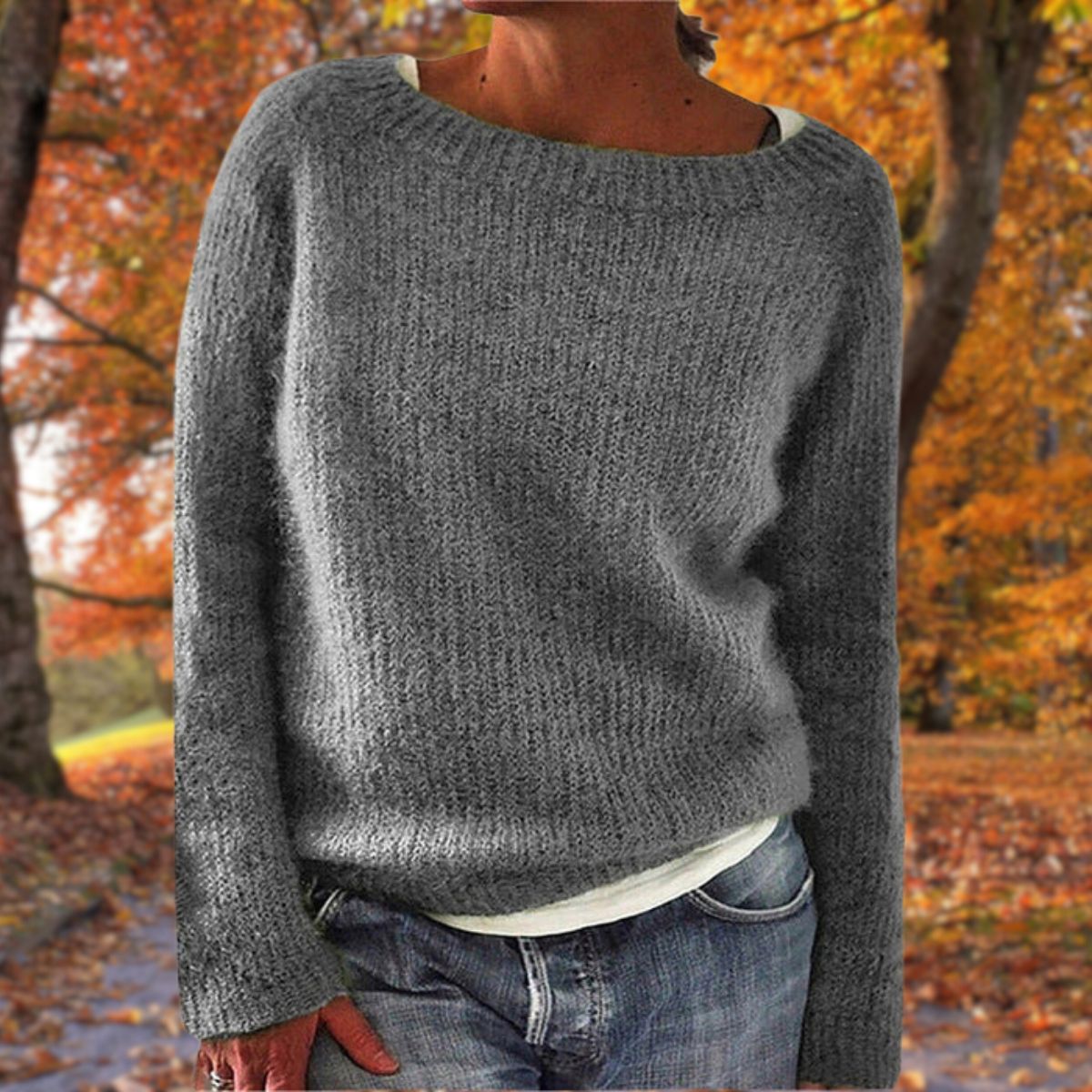 Morbido maglione in maglia da donna con scollo a barchetta