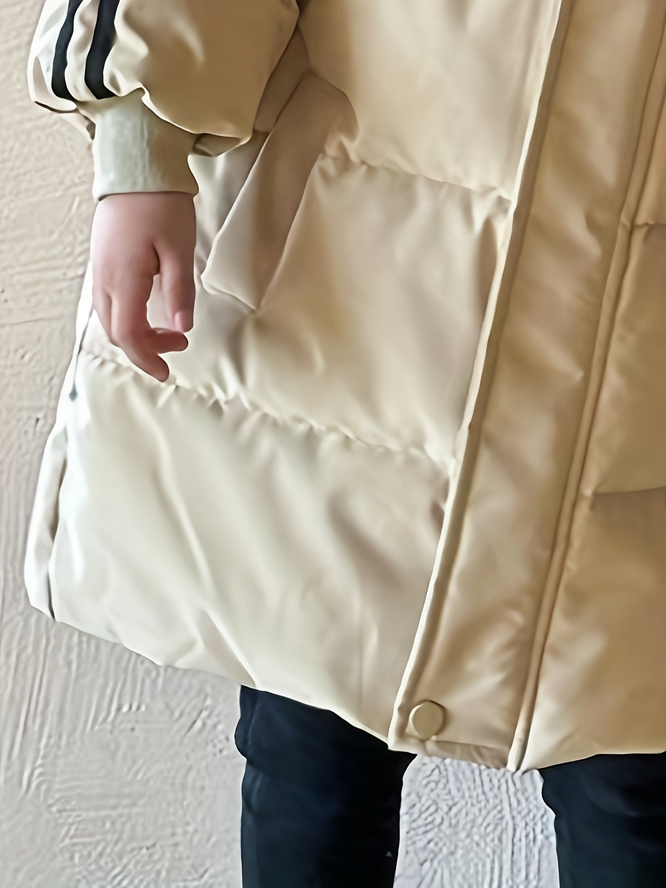 Die Winterjacke für Mädchen und Jungen mit gestreifter Schnürung und wattierter Jacke – Ollie