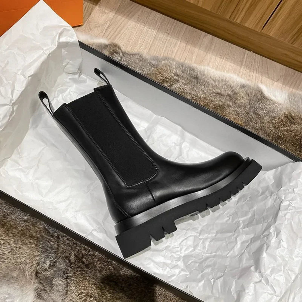 Ladies' Modern Chelsea Boots with Non-Slip Profile Sole