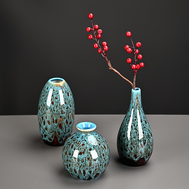 Set di tre mini vasi in ceramica con finitura smaltata blu
