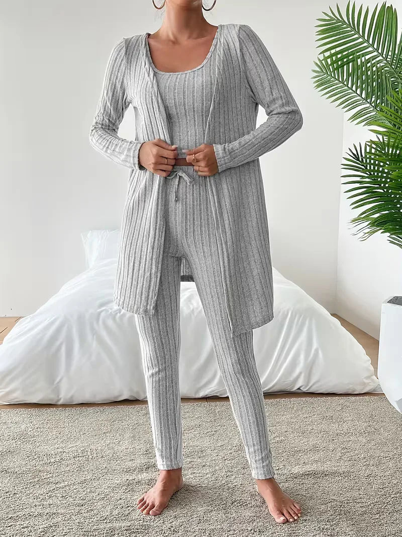 Ensemble trois pièces avec cardigan