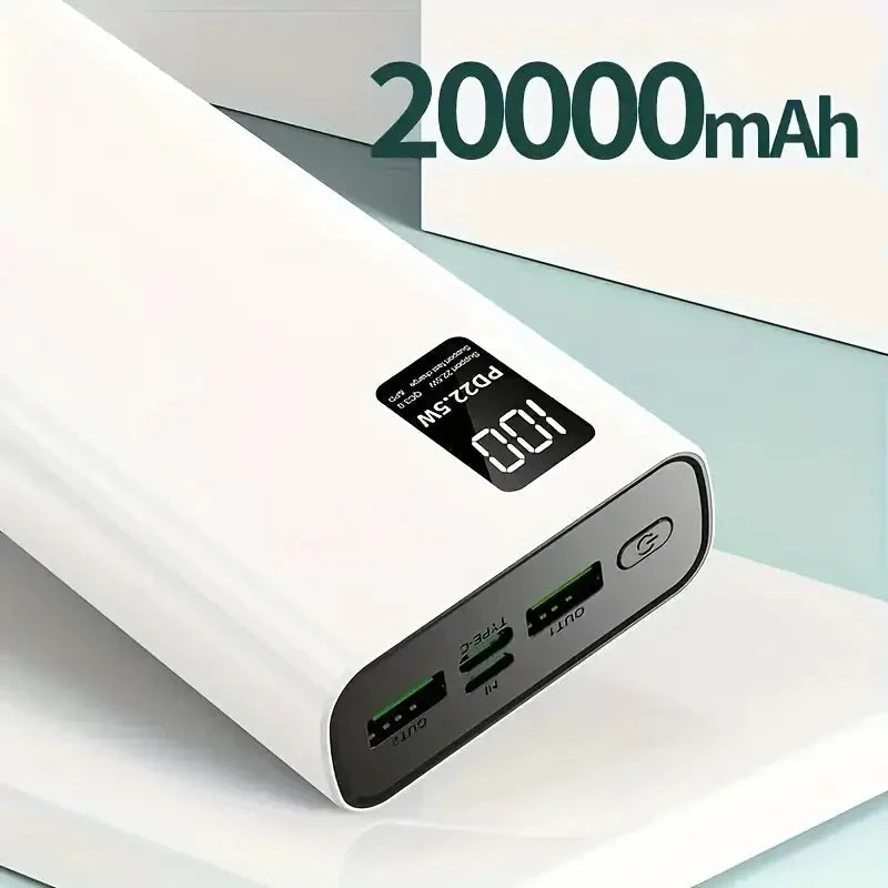 急速充電とデジタルバッテリー残量表示に対応した、大容量モバイルバッテリー