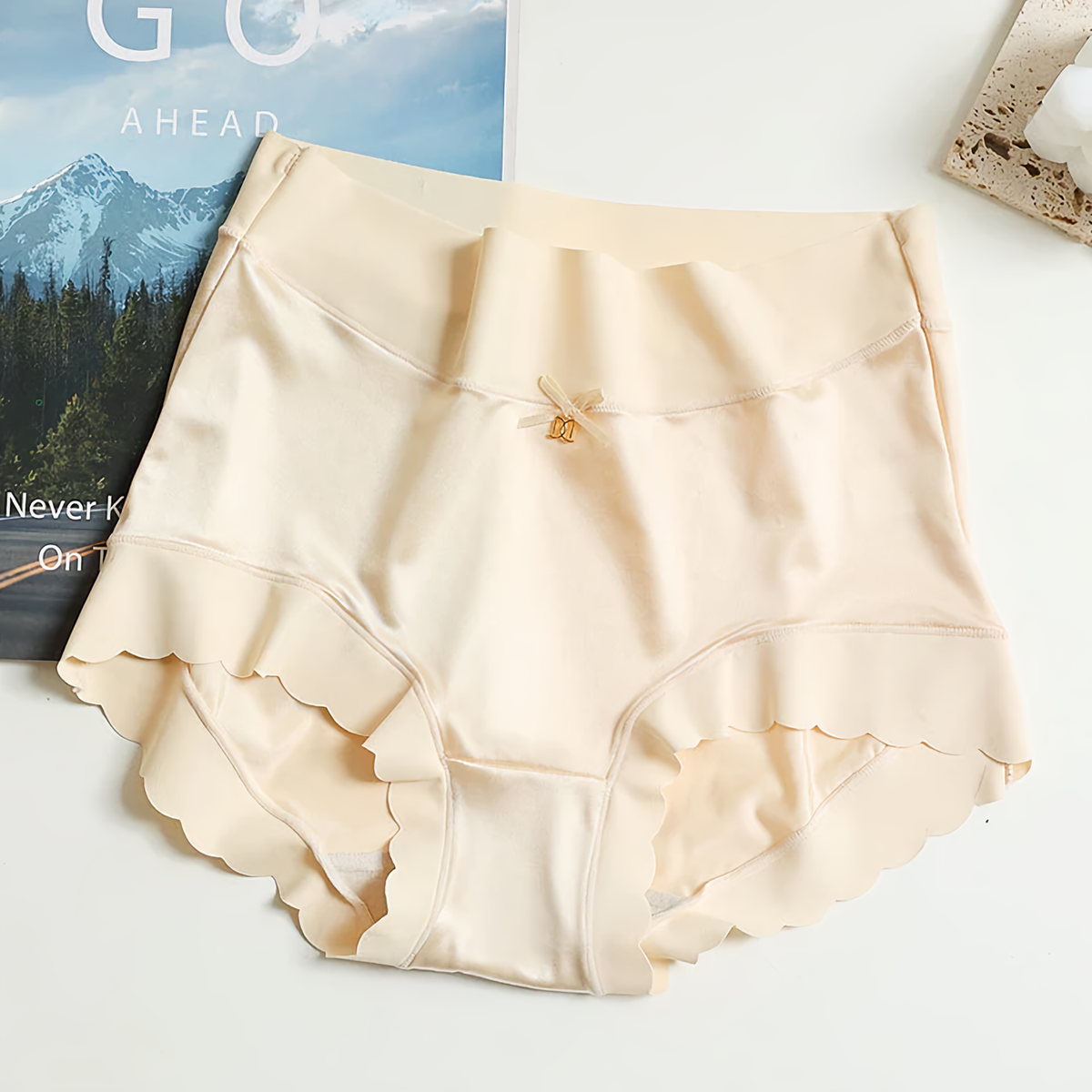 Ladies' Seamless Satin Soft Underwear - Vanee