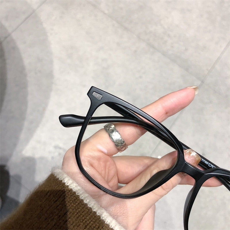 Gertro - Glasses for Computer Use