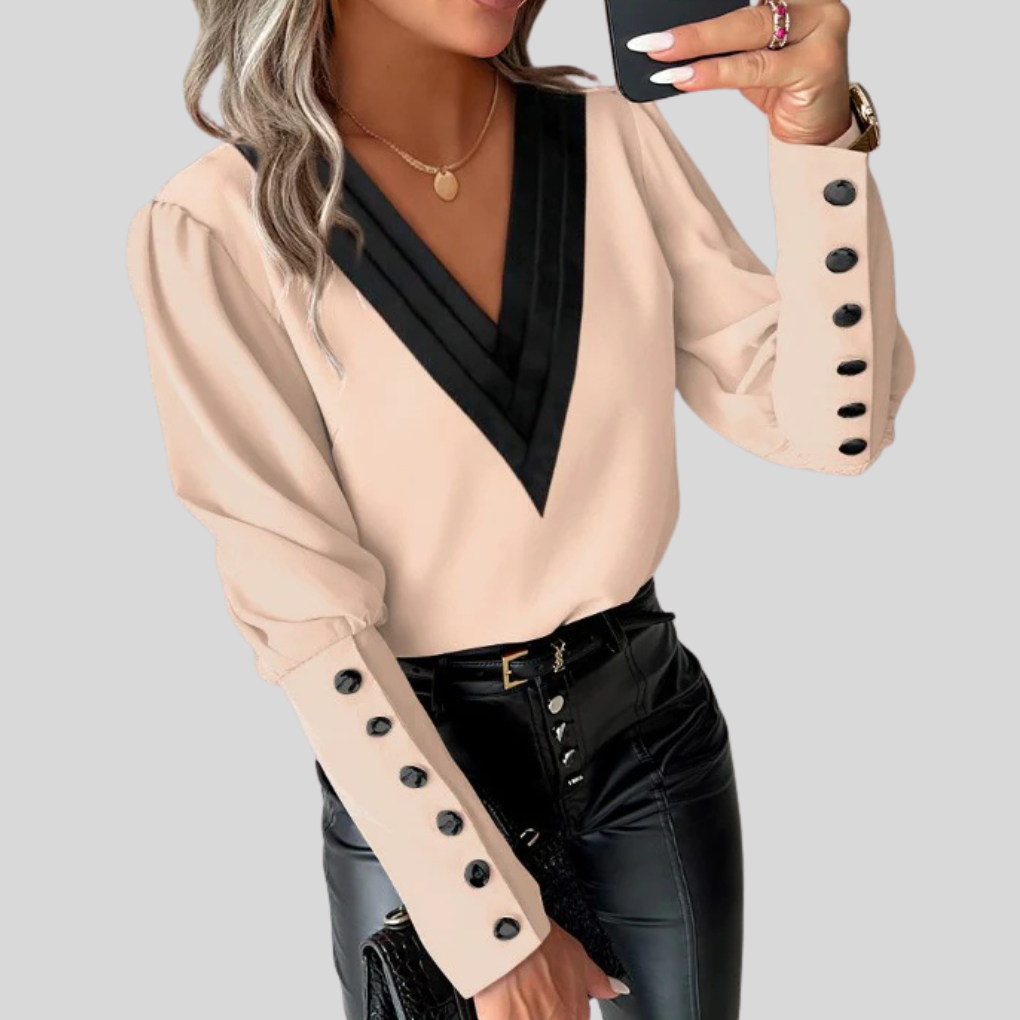 Ladies' blouse with buttons and puff sleeves