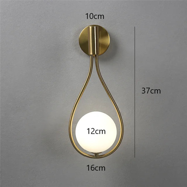 Moderne LED-Wandleuchte aus Glas und Metall
