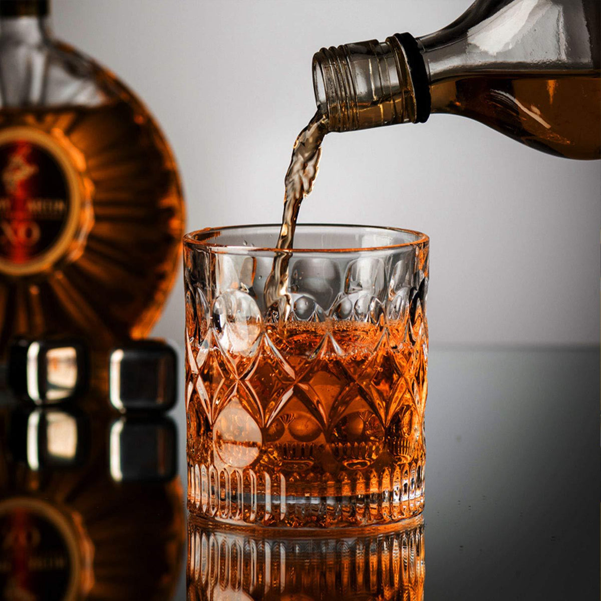 Copa de cristal para whisky, para servir con estilo y disfrutar de una cata óptima
