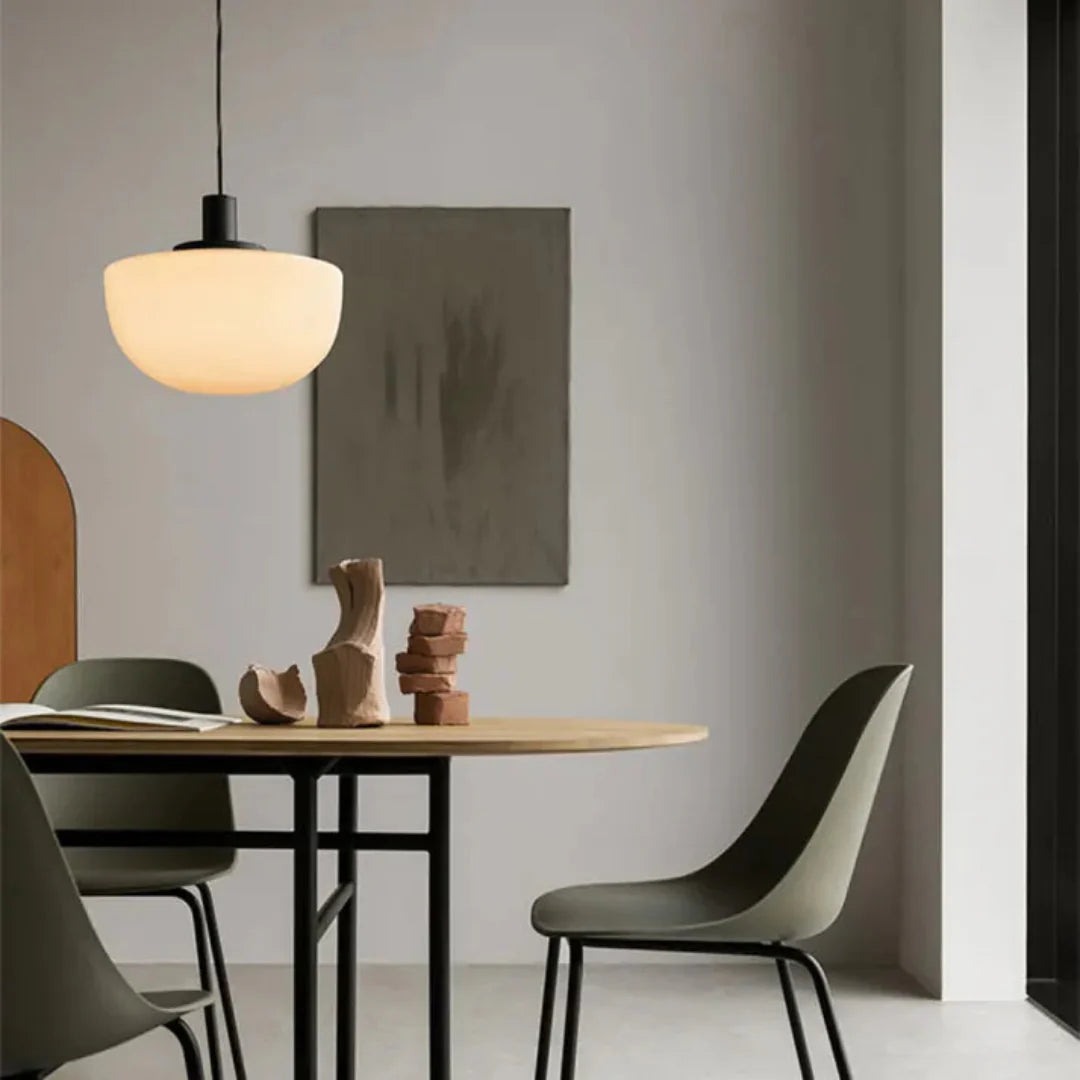 SphereGlow Pendant Lamp – Modern Glass Design