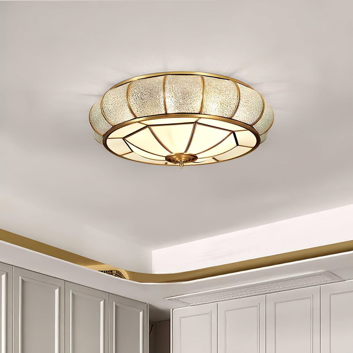 Lampe ronde élégante en verre à la texture luxueuse