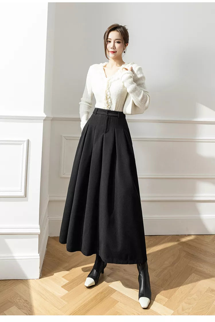 Elegant Maxi Skirt with High Waist and Deep Pleats