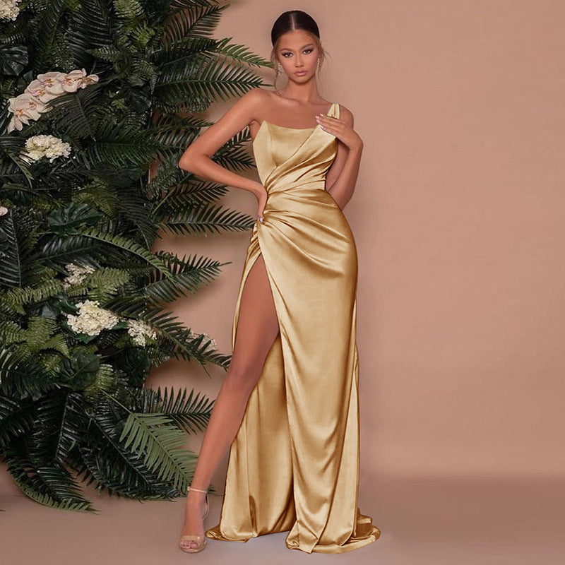 Maxi-Abendkleid aus Satin mit hohem Beinschlitz und One-Shoulder-Ausschnitt für Damen