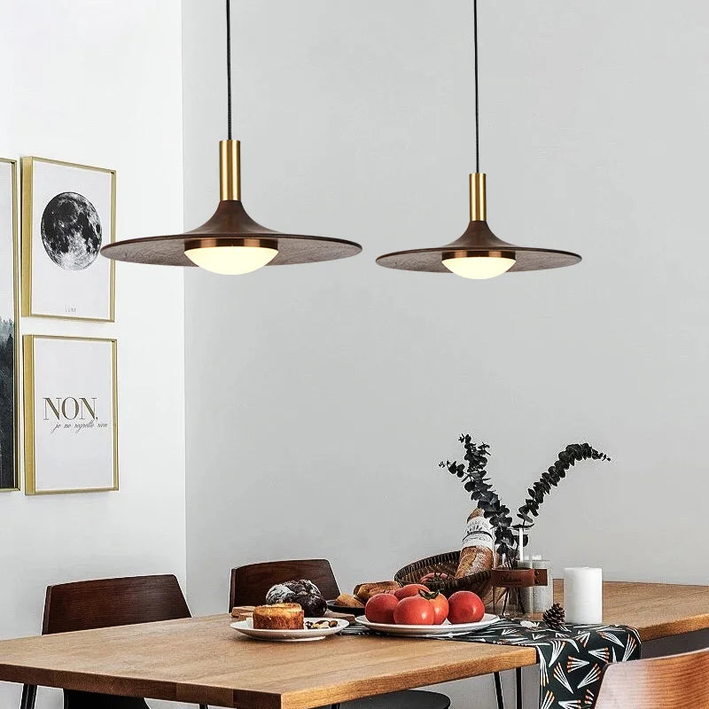 Noorse hanglamp van walnoothout – Stijlvol, modern en energiezuinig