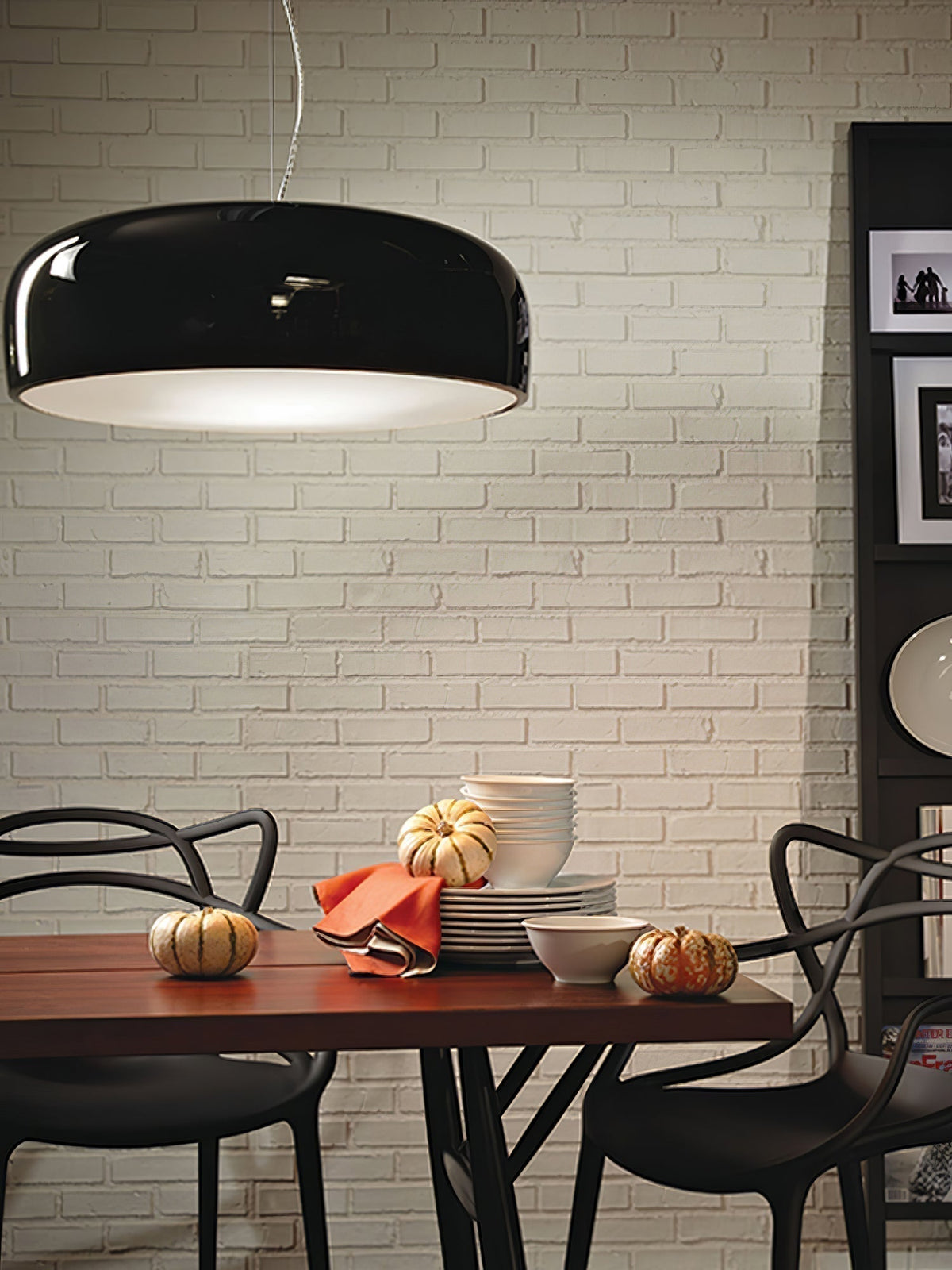 Sleek Minimalist Pendant Light for Modern Interiors