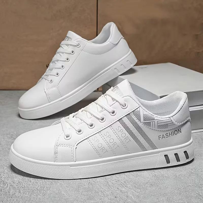 Sneakers with a modern look and lace-up fastening