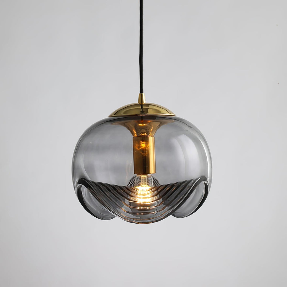 Elegante golvende hanglamp LumiVague
