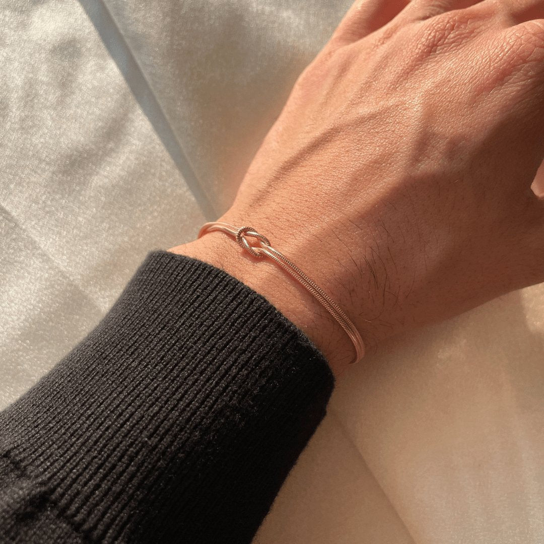 Nova - Armband met liefdesknoop
