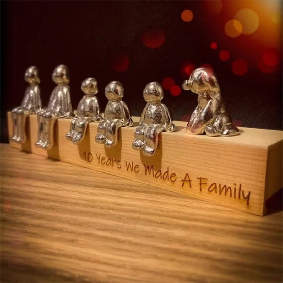 Eternal Family Relationship Sculpture
