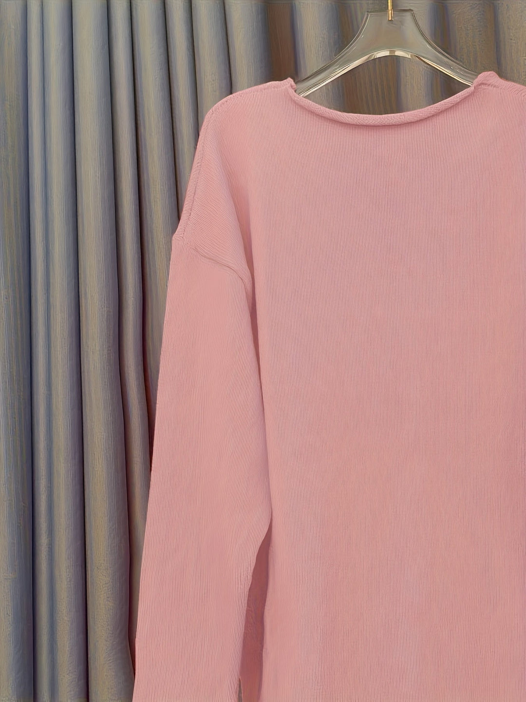 Xenia – Elegant Women's Pullover with V-Neck