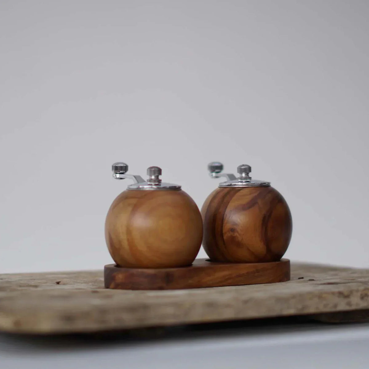 Nordic Salt and Pepper Mill Set - Stylish - Functional - Perfect for Kitchen