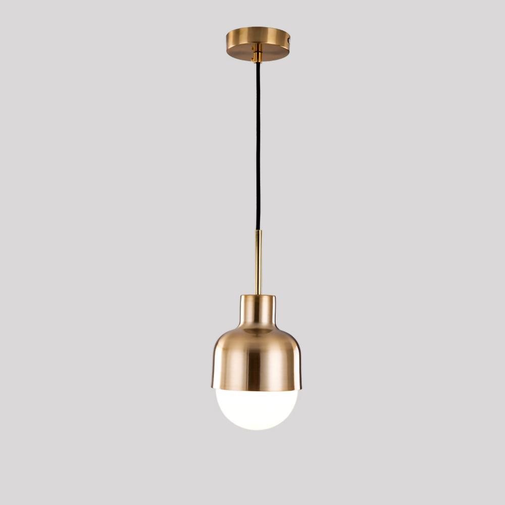 Suspension Niku – Design luxueux en laiton et en verre