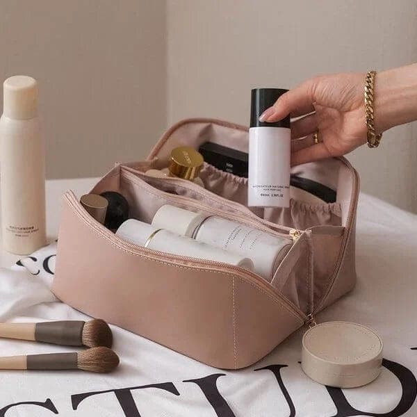 Viral leather make-up bag | Keep all your cosmetics at hand