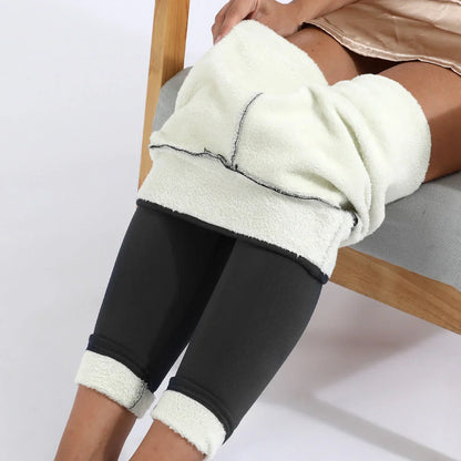 Premium Fleece Leggings – Warmth and Style for Cold Days