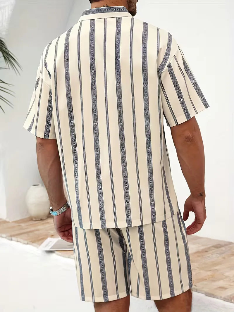 Chemise à manches courtes avec short