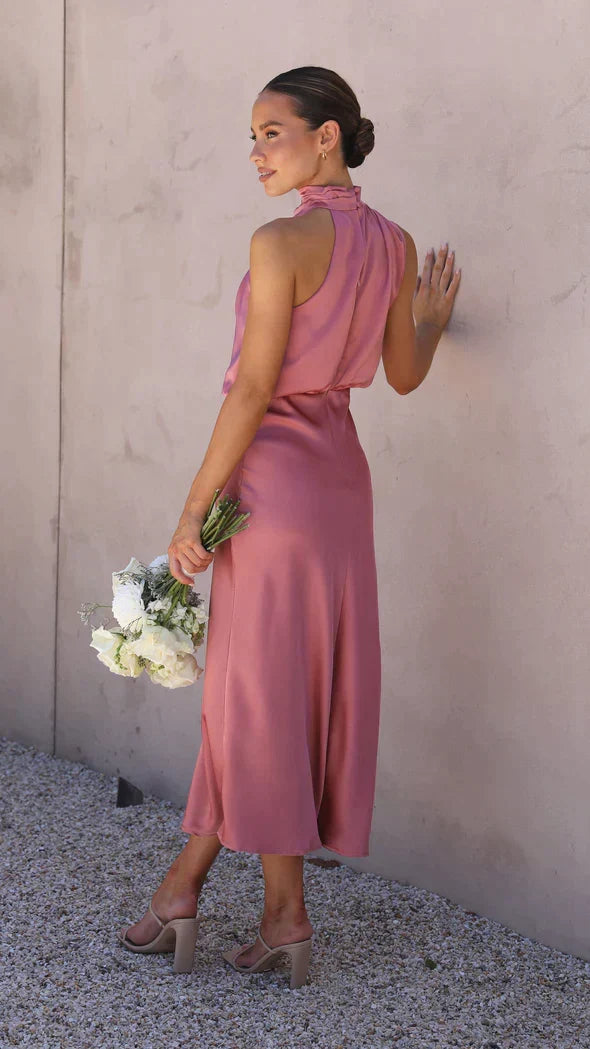 Robe de soirée midi en satin, à col licou et dos nu