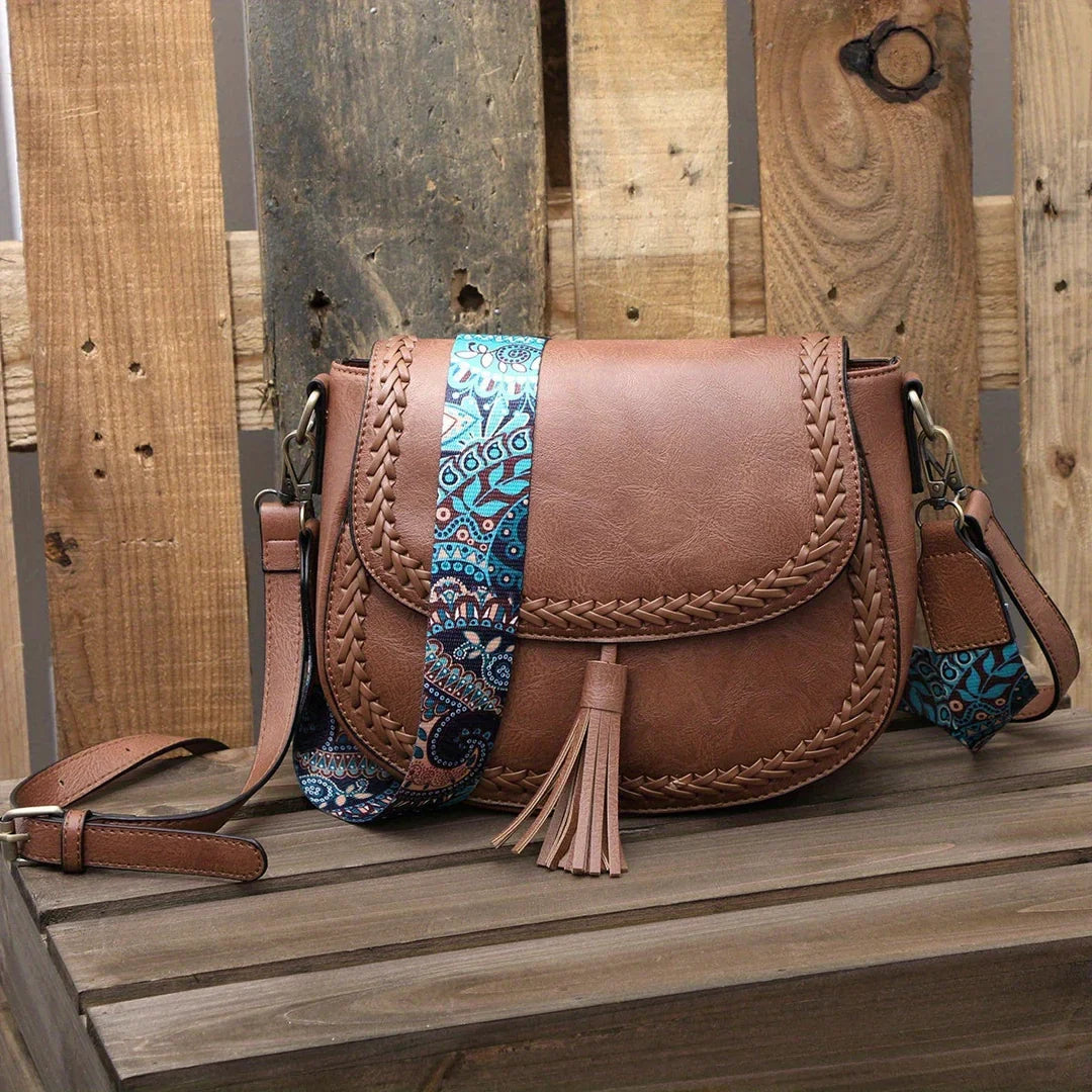 Remedios – Small Ladies Shoulder Bag with Tassel Decoration