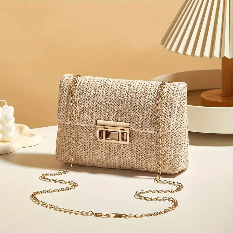 Sac à bandoulière avec chaîne dorée