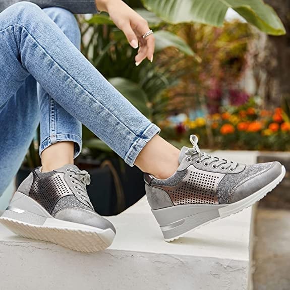 Sneakers da donna con zeppa rialzata e plateau - Esmer