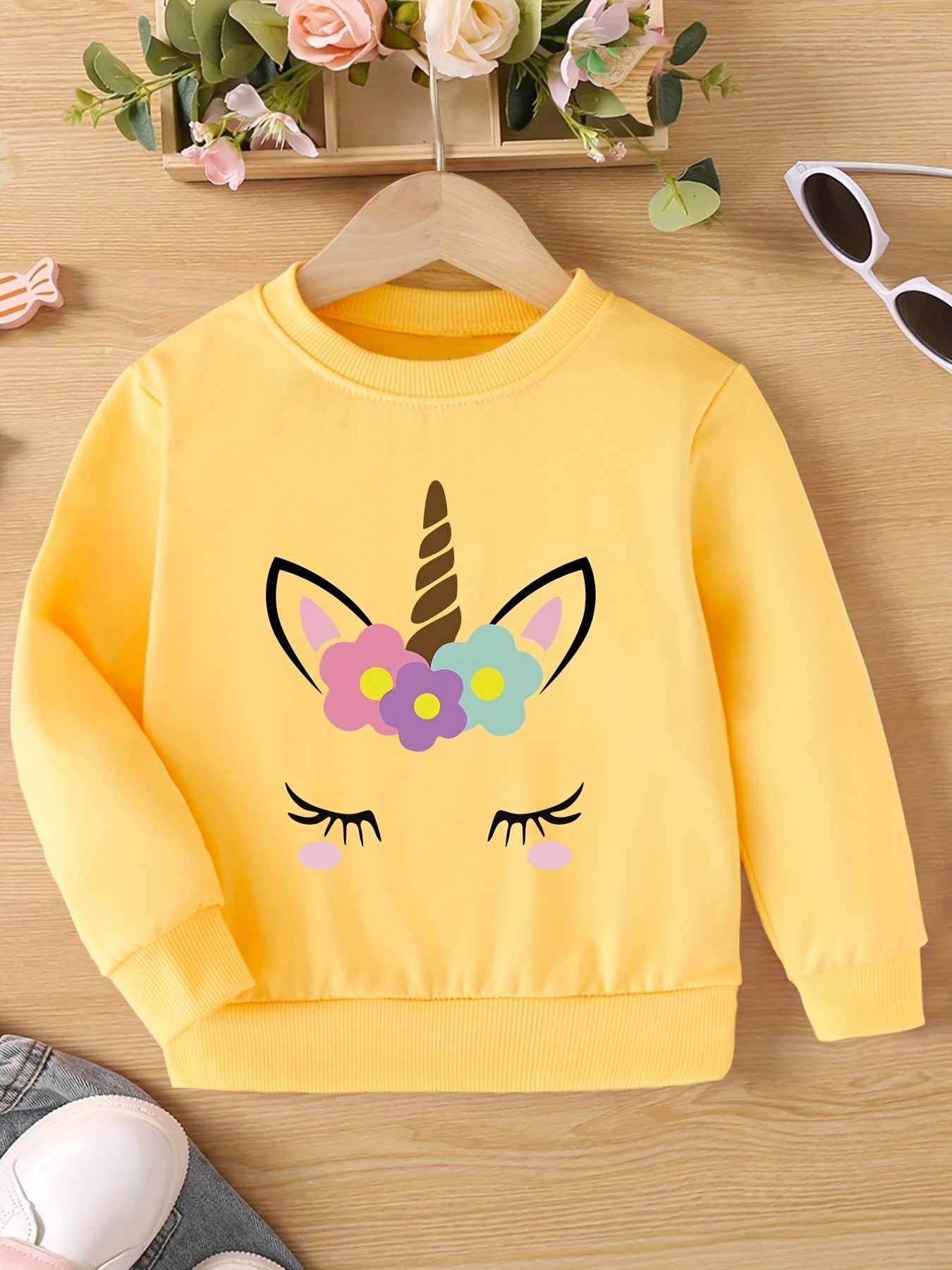 Girls' sweatshirt with unicorn print and round neck - Halina