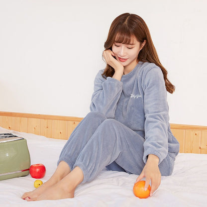 Luna Luxe Ladies Pyjama Set – Super Soft Velvet for Ultimate Comfort