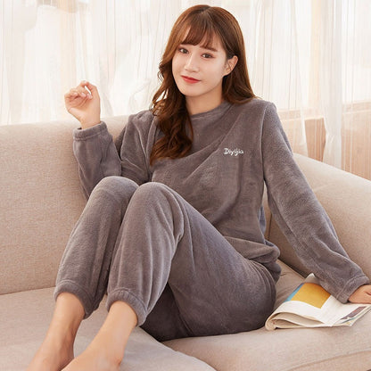 Luna Luxe Ladies Pyjama Set – Super Soft Velvet for Ultimate Comfort