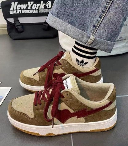 Ladies' Low Sneakers with Contrast Detail and Lace-Up Closure