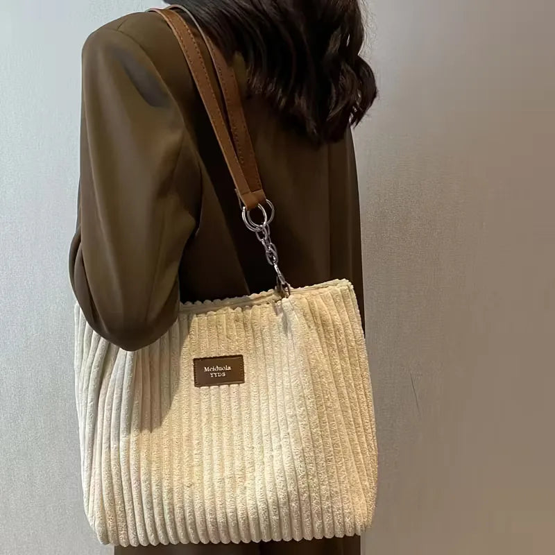 Sac à bandoulière à texture côtelée
