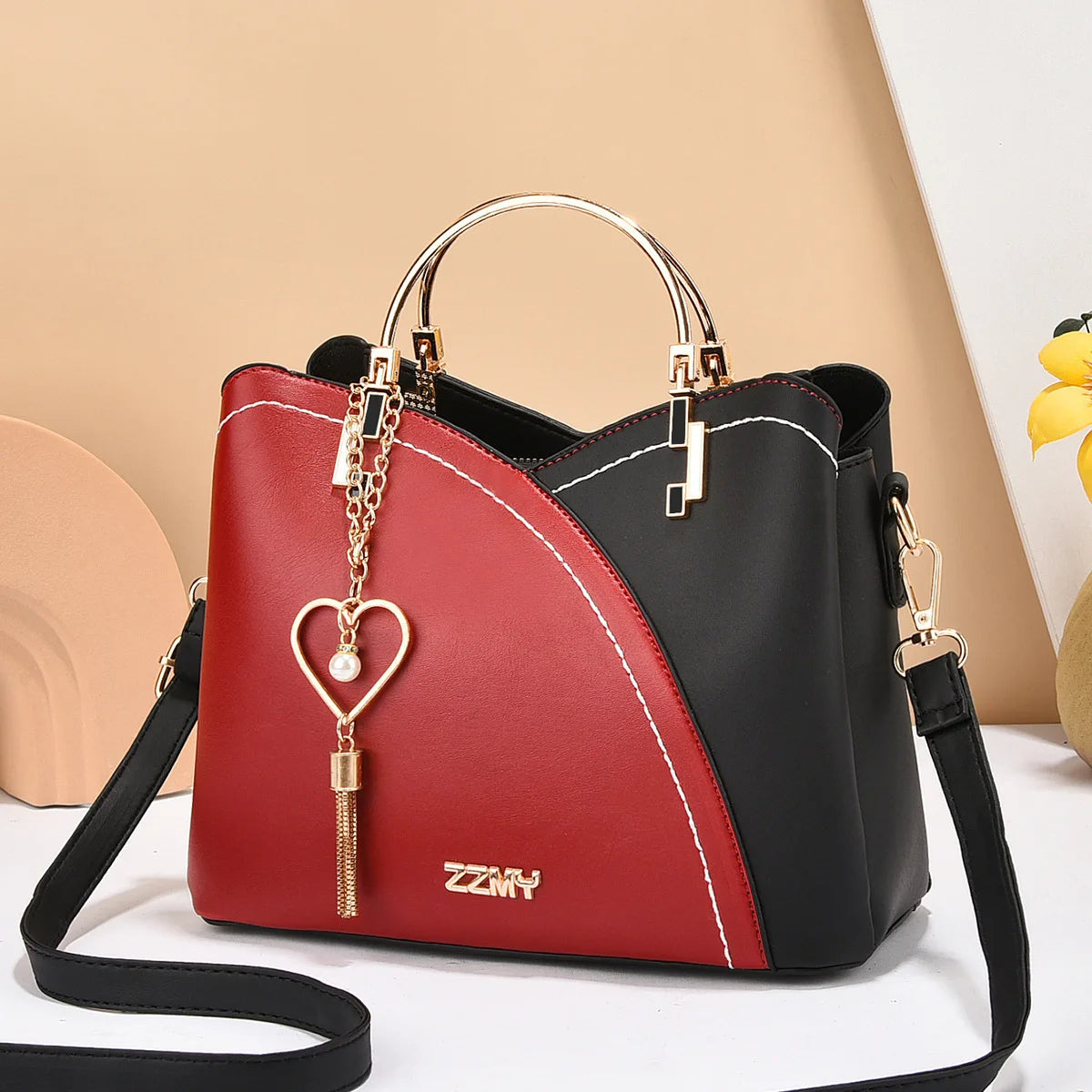 Selene – Large Retro Women's Handbag with Contrast Colour and Plenty of Storage