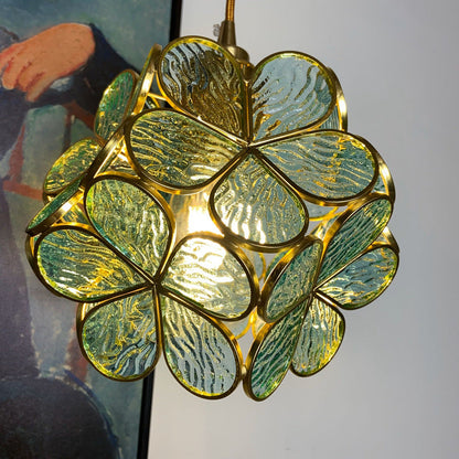 Handgefertigte Pendelleuchte aus Glas und Messing