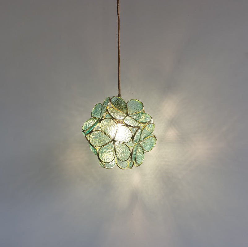 Handgefertigte Pendelleuchte aus Glas und Messing