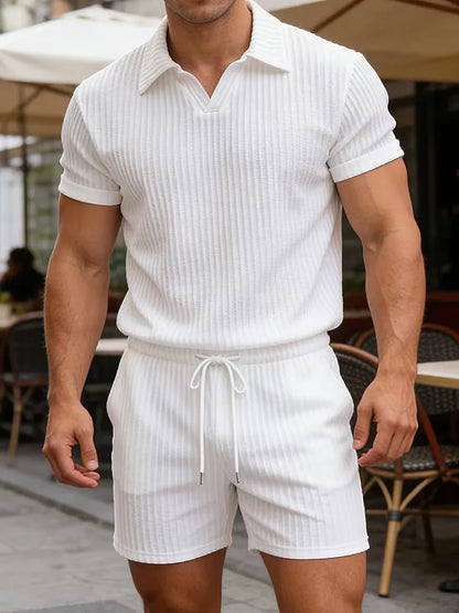 Ensemble de vêtements d'été avec polo