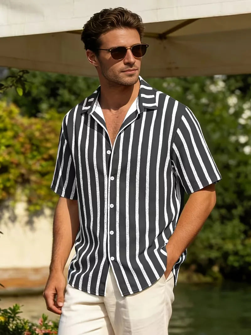 Chemise à manches courtes à rayures verticales