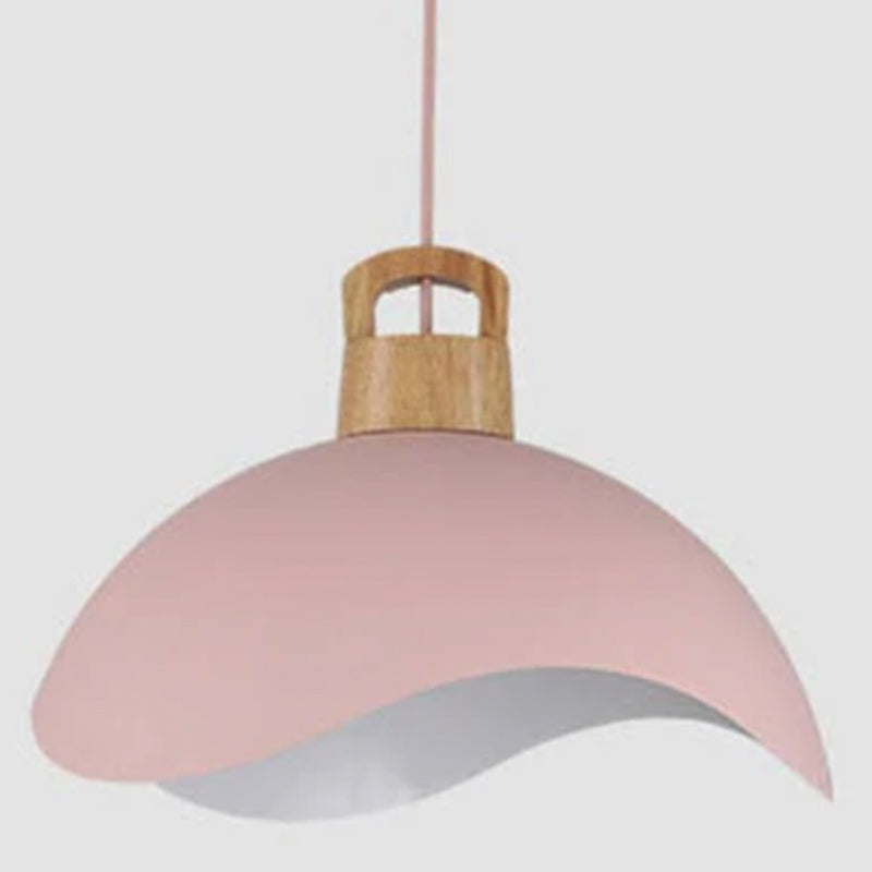 Vintage-tyylinen musta metallinen riippuvalaisin