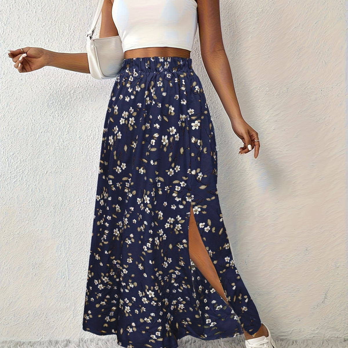Eleganter Sommer-Maxirock für Damen mit Blumenmuster und luftigem Schlitz