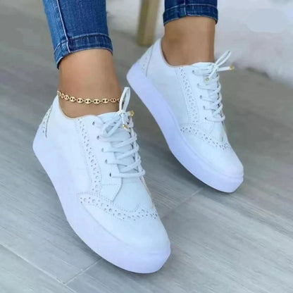 Sneakers brogue eleganti da donna con suola con zeppa e lacci