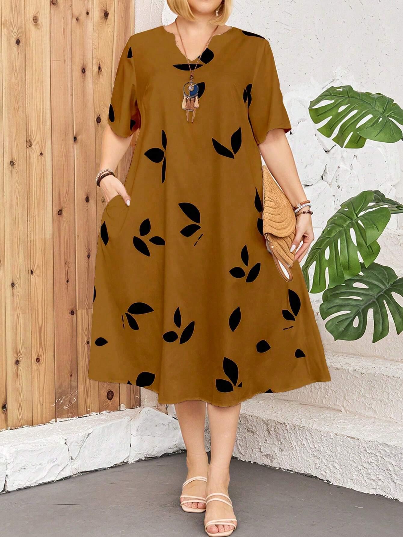 Elowen – Abito midi elegante con stampa unica