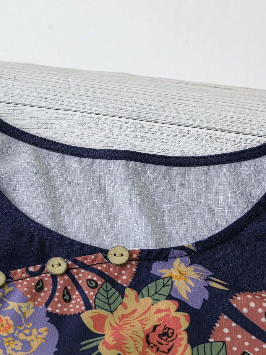 Rosana – Stylish Short Sleeve Shirt with Floral Pattern