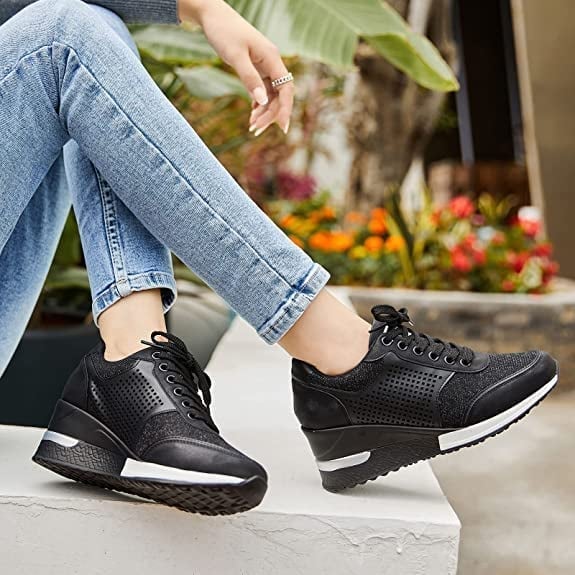 Sneakers da donna con zeppa rialzata e plateau - Esmer